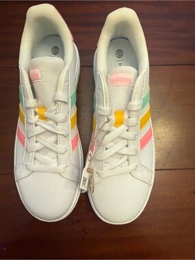 Adidas Grand Court 2.0 Kids' Tennis Shoes in the Cloud White Sz 5 Youth NWOB